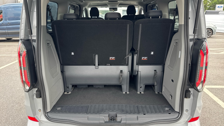 Ford Tourneo Custom 340 L1 Electric Rwd 160kW 65kWh H1 Titanium X 8 seater Auto